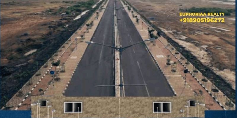 Dholera SIR's Strategic Location